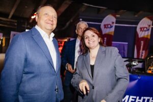 Вручение награды на сцене